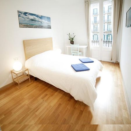 Apartment In Plaza Catalunya Barcelona Room photo